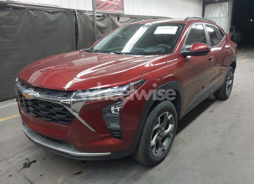 Photo 2 of 2024 Chevrolet Trax FWD LT (VIN KL77LHE25RC010983)