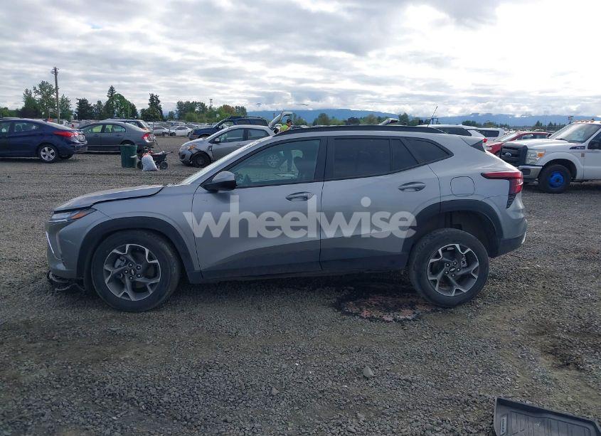 Photo 15 of 2024 Chevrolet Trax FWD LT (VIN KL77LHE25RC169146)