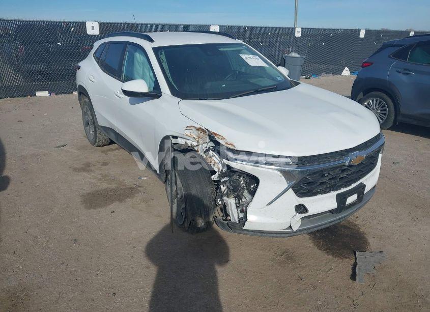 2024 Chevrolet Trax FWD LT (VIN KL77LHE25RC210746) main photo