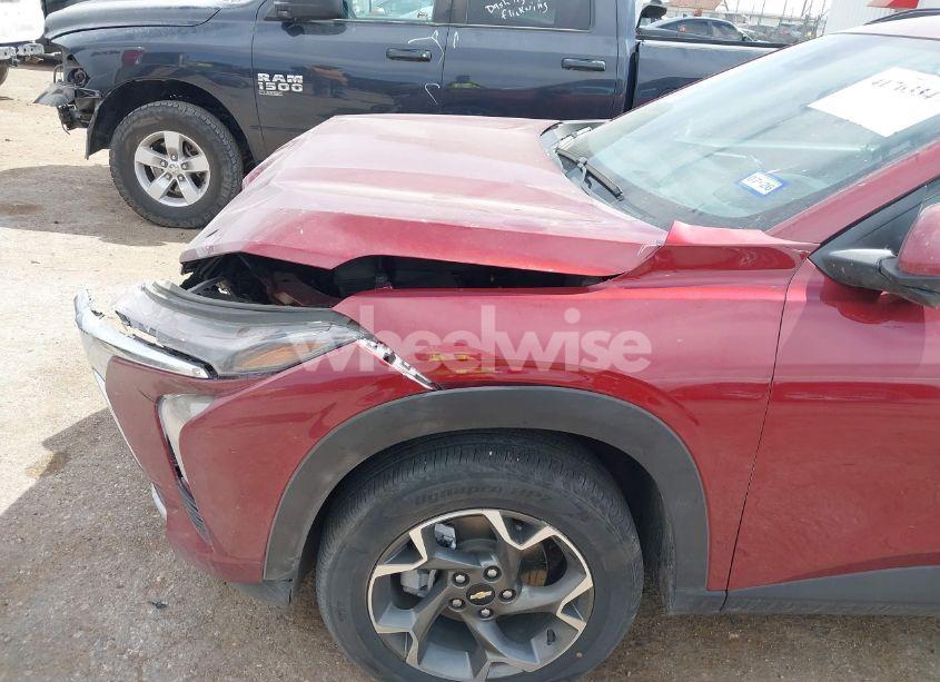 Photo 6 of 2024 Chevrolet Trax FWD LT (VIN KL77LHE25RC227224)