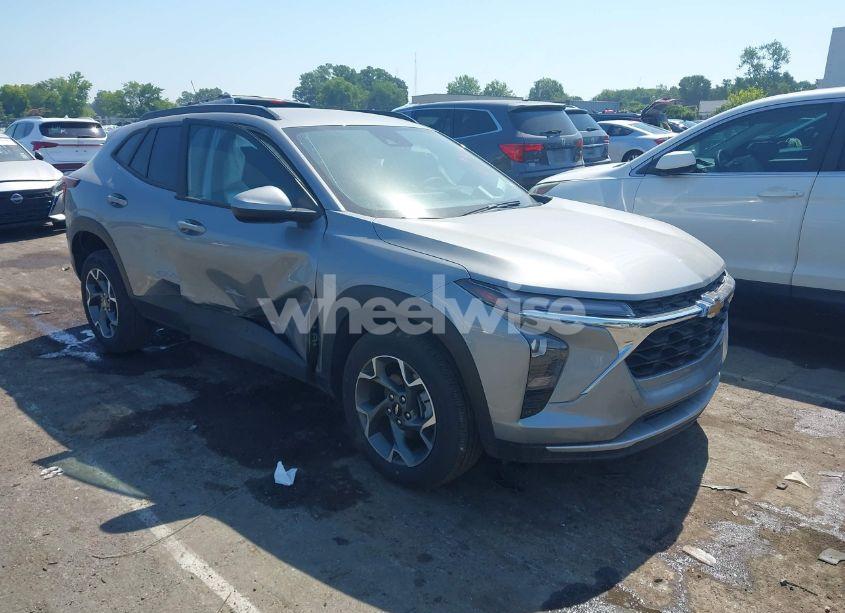 2024 Chevrolet Trax FWD LT (VIN KL77LHE25RC229412) main photo