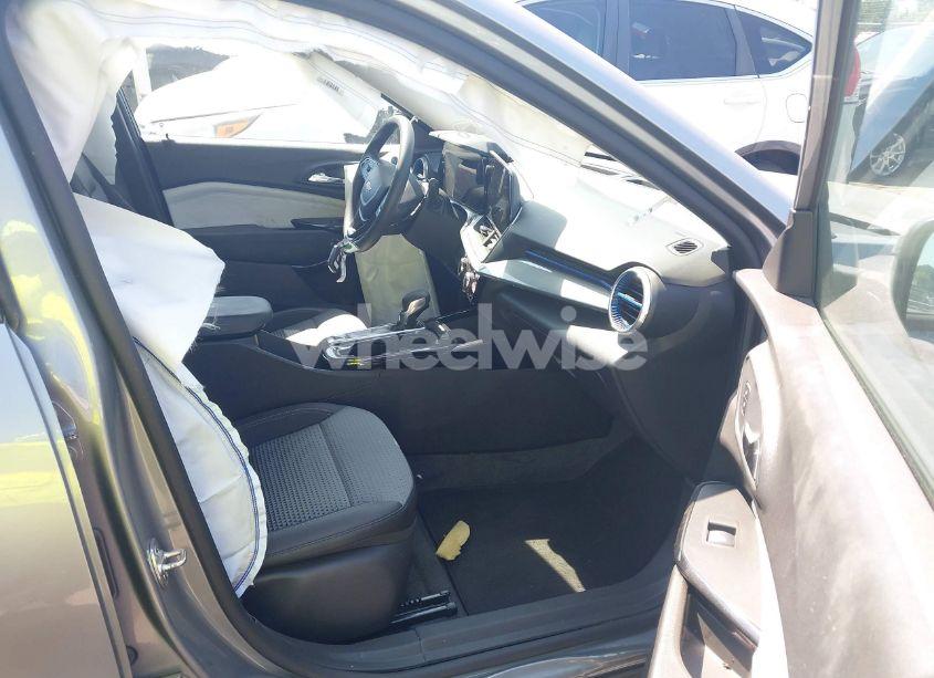 Photo 5 of 2024 Chevrolet Trax FWD LT (VIN KL77LHE25RC229412)