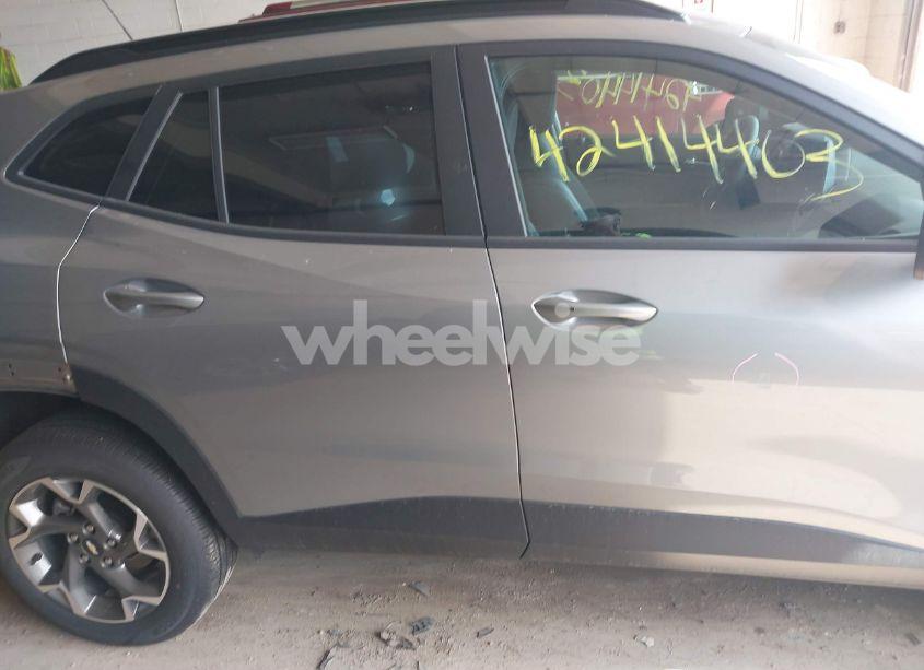 Photo 13 of 2024 Chevrolet Trax FWD LT (VIN KL77LHE27RC036663)