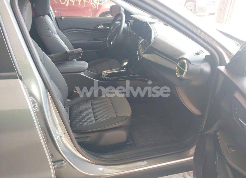 Photo 5 of 2024 Chevrolet Trax FWD LT (VIN KL77LHE27RC036663)