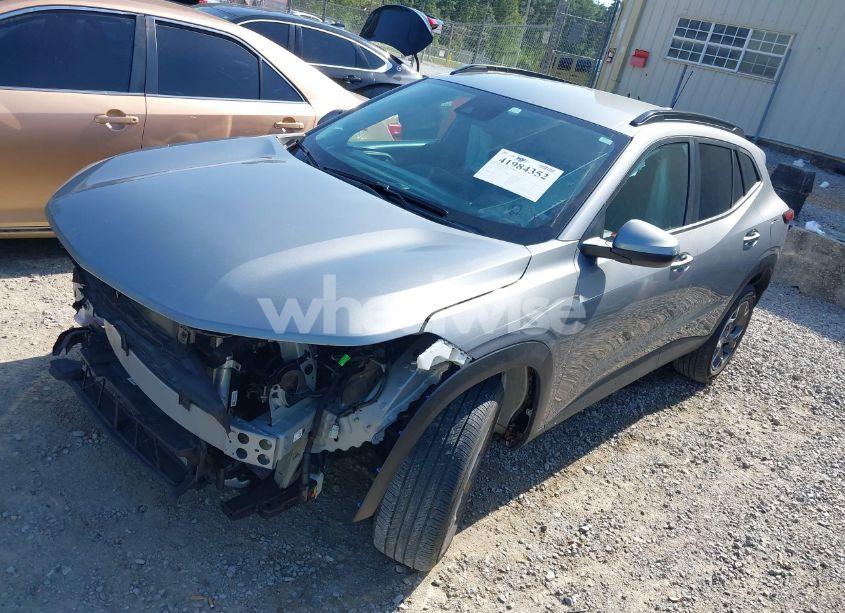 Photo 2 of 2024 Chevrolet Trax FWD LT (VIN KL77LHE28RC072667)