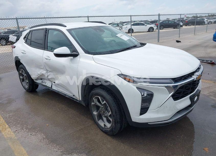 2024 Chevrolet Trax FWD LT (VIN KL77LHE29RC167464) main photo