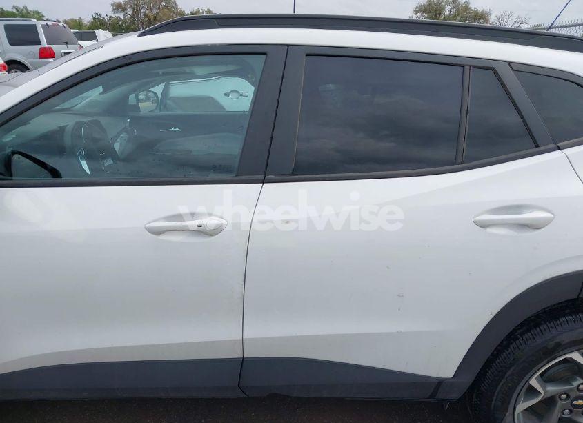 Photo 14 of 2024 Chevrolet Trax FWD LT (VIN KL77LHE29RC167464)