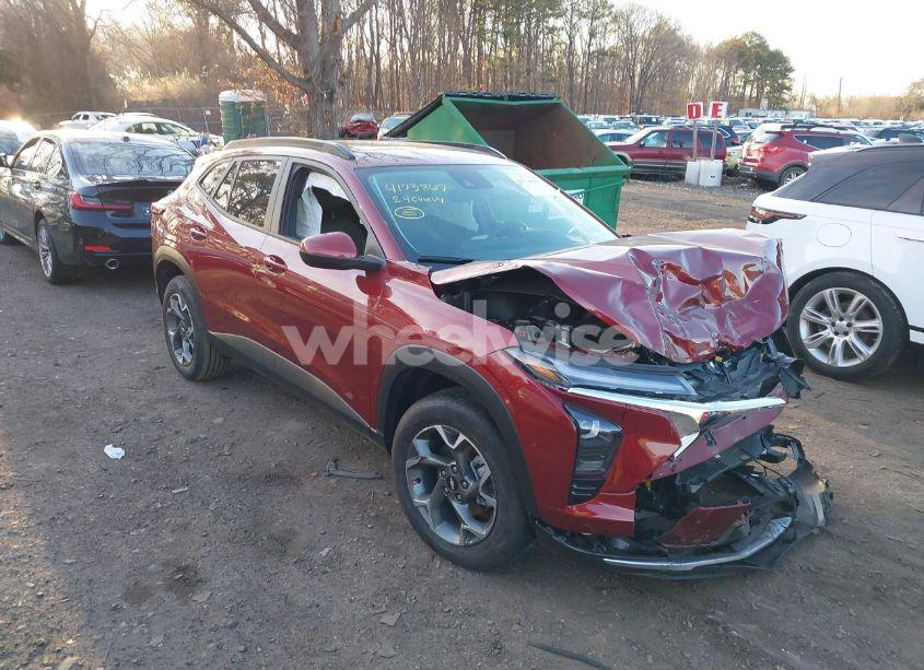 2024 Chevrolet Trax FWD LT (VIN KL77LHE2XRC220561) main photo