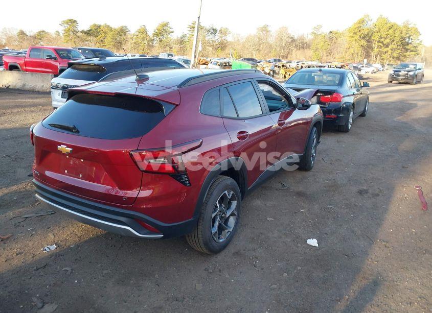 Photo 4 of 2024 Chevrolet Trax FWD LT (VIN KL77LHE2XRC220561)