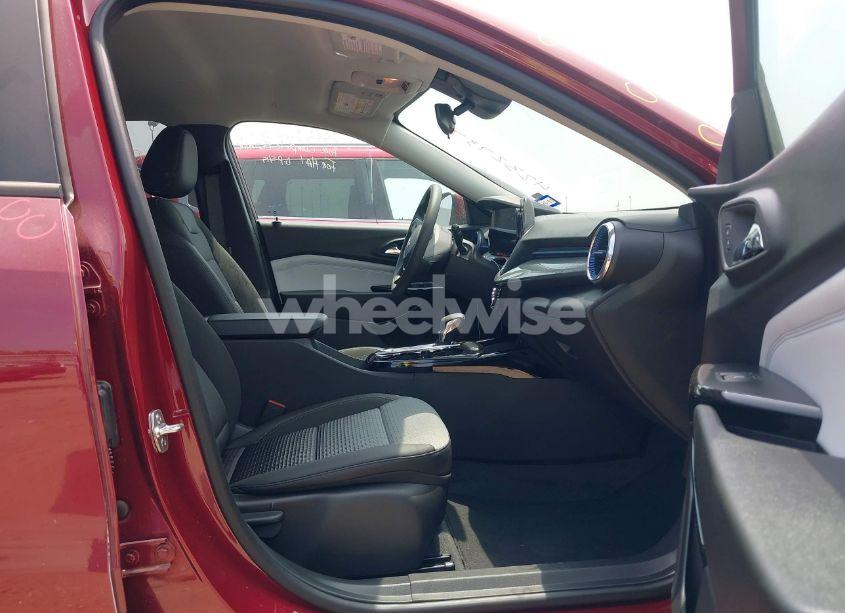 Photo 5 of 2025 Chevrolet Trax FWD LT (VIN KL77LHEP2SC172670)