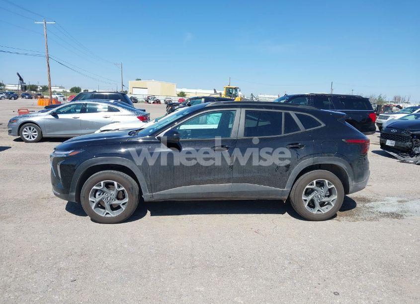 Photo 14 of 2025 Chevrolet Trax FWD LT (VIN KL77LHEP2SC213704)