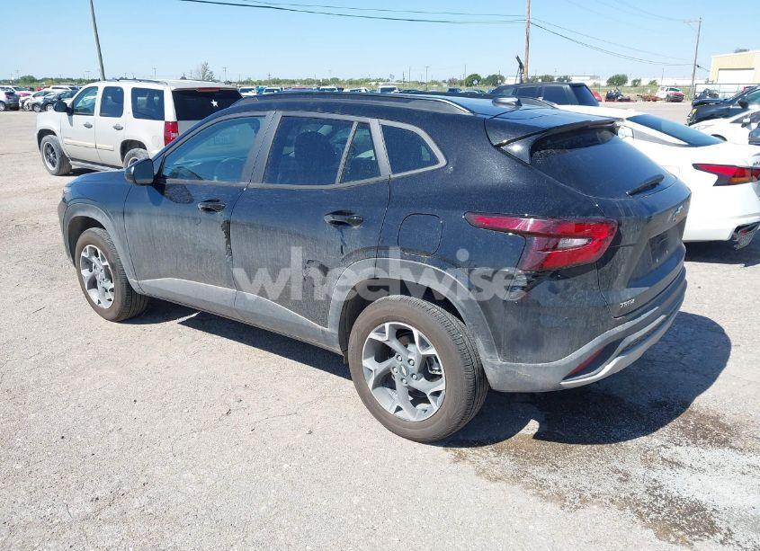 Photo 3 of 2025 Chevrolet Trax FWD LT (VIN KL77LHEP2SC213704)