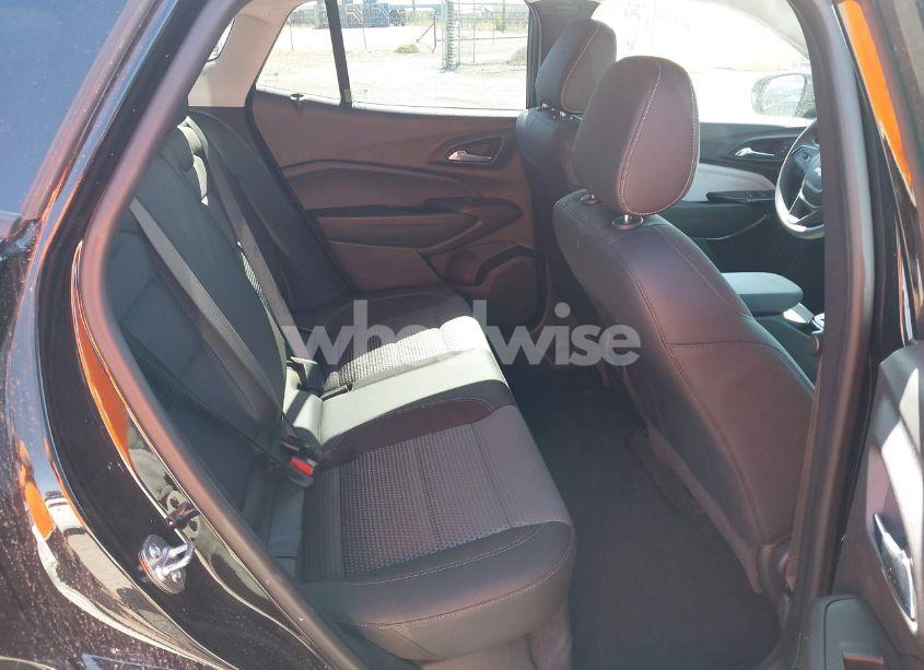 Photo 8 of 2025 Chevrolet Trax FWD LT (VIN KL77LHEP2SC213704)