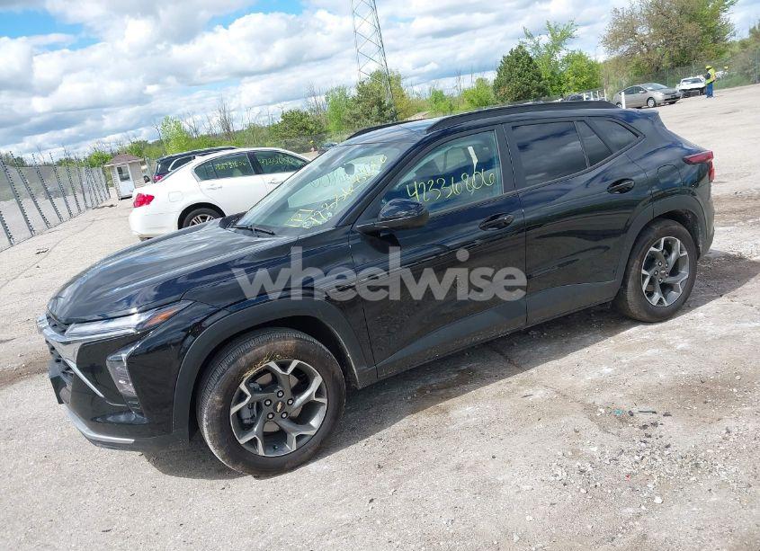 Photo 2 of 2025 Chevrolet Trax FWD LT (VIN KL77LHEP3SC126412)