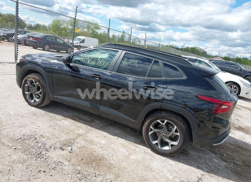 Photo 3 of 2025 Chevrolet Trax FWD LT (VIN KL77LHEP3SC126412)