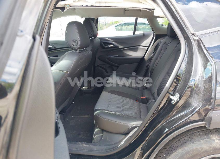 Photo 8 of 2025 Chevrolet Trax FWD LT (VIN KL77LHEP3SC126412)