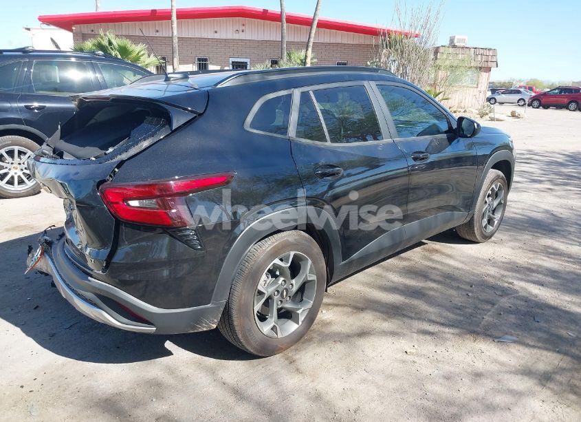 Photo 4 of 2025 Chevrolet Trax FWD LT (VIN KL77LHEP4SC036671)