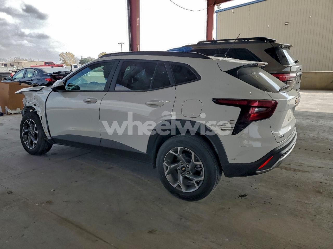 Photo 2 of 2025 CHEVROLET TRAX 1LT (VIN KL77LHEP4SC240239)