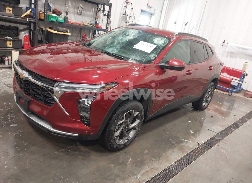 Photo 2 of 2025 Chevrolet Trax FWD LT (VIN KL77LHEP5SC006868)