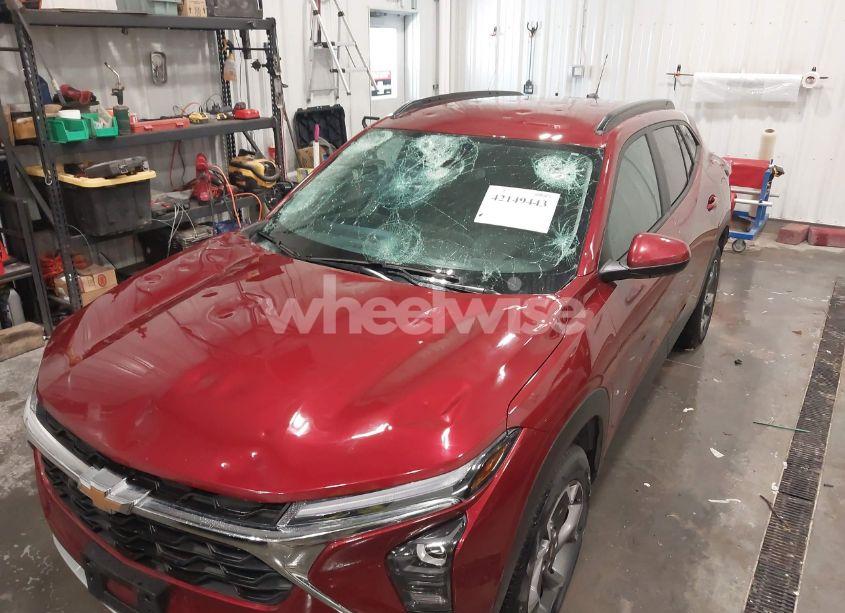 Photo 6 of 2025 Chevrolet Trax FWD LT (VIN KL77LHEP5SC006868)