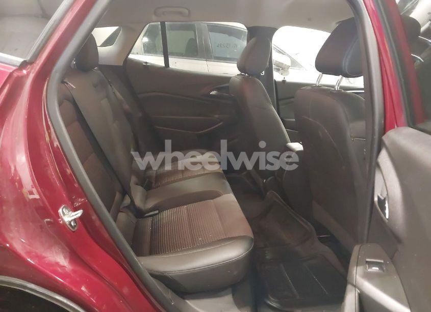 Photo 8 of 2025 Chevrolet Trax FWD LT (VIN KL77LHEP5SC006868)