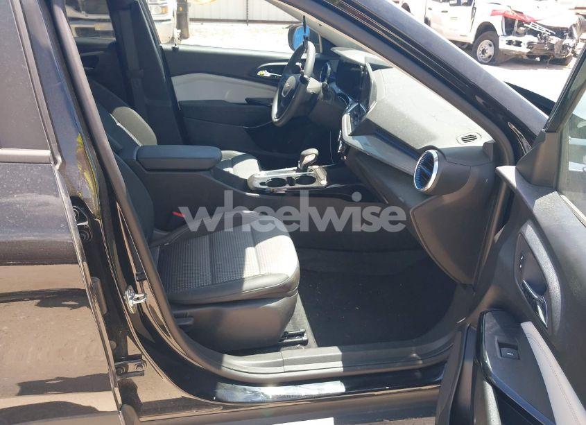 Photo 5 of 2025 Chevrolet Trax FWD LT (VIN KL77LHEP7SC184152)