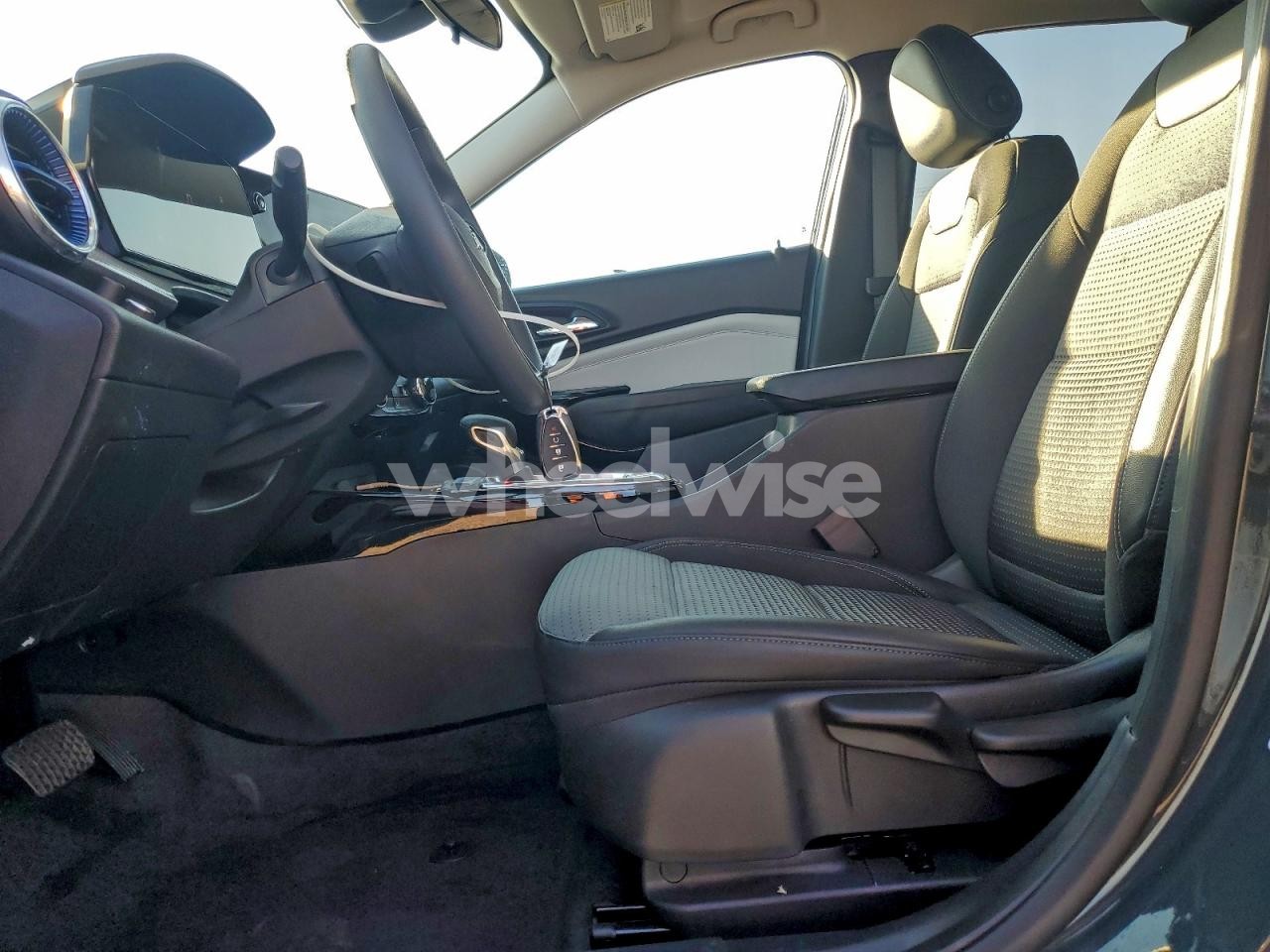 Photo 7 of 2025 CHEVROLET TRAX 1LT (VIN KL77LHEP8SC247209)