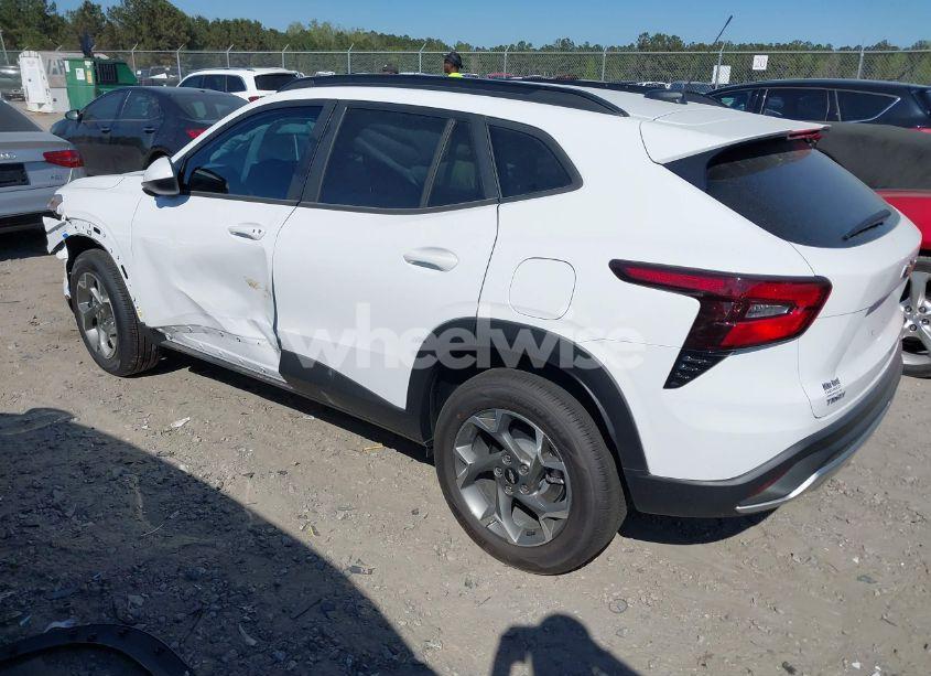 Photo 3 of 2025 Chevrolet Trax FWD LT (VIN KL77LHEP9SC202652)