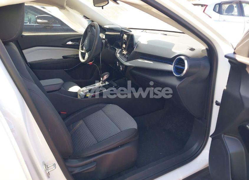 Photo 5 of 2025 Chevrolet Trax FWD LT (VIN KL77LHEP9SC202652)