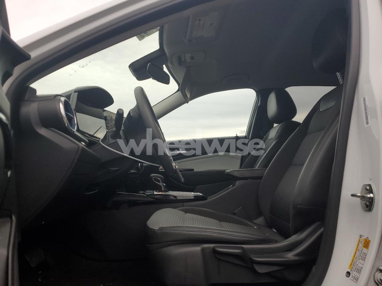 Photo 7 of 2025 CHEVROLET TRAX 1LT (VIN KL77LHEPXSC195145)