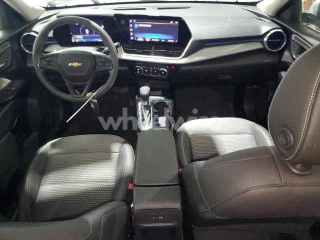 Photo 2 of 2025 CHEVROLET TRAX 1LT (VIN KL77LHEPXSC202224)