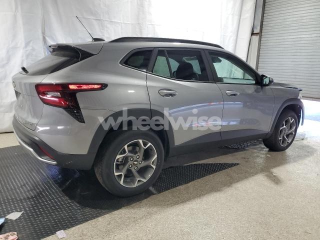 Photo 4 of 2025 CHEVROLET TRAX 1LT (VIN KL77LHEPXSC202224)