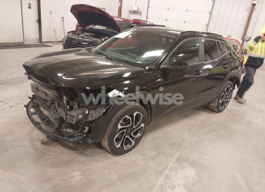 Photo 2 of 2024 Chevrolet Trax FWD 2RS (VIN KL77LJE23RC010648)