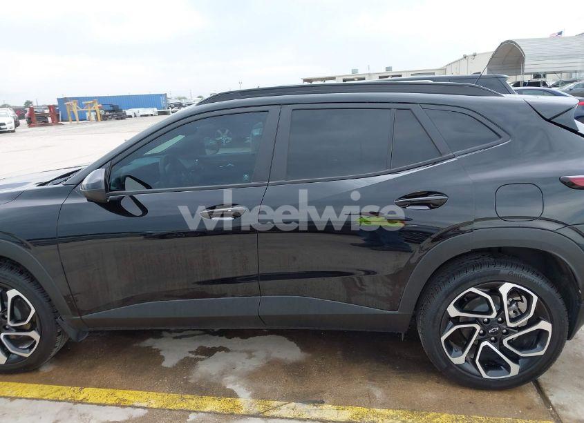 Photo 14 of 2025 Chevrolet Trax FWD 2RS (VIN KL77LJEP0SC034200)