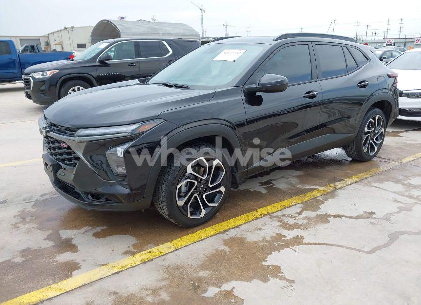 Photo 2 of 2025 Chevrolet Trax FWD 2RS (VIN KL77LJEP0SC034200)