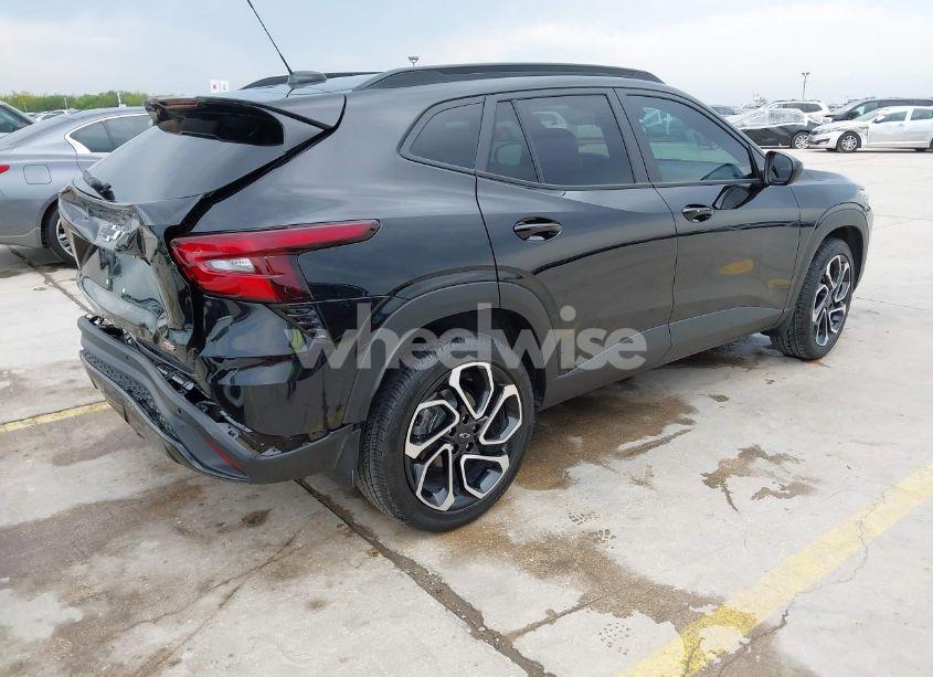 Photo 4 of 2025 Chevrolet Trax FWD 2RS (VIN KL77LJEP0SC034200)