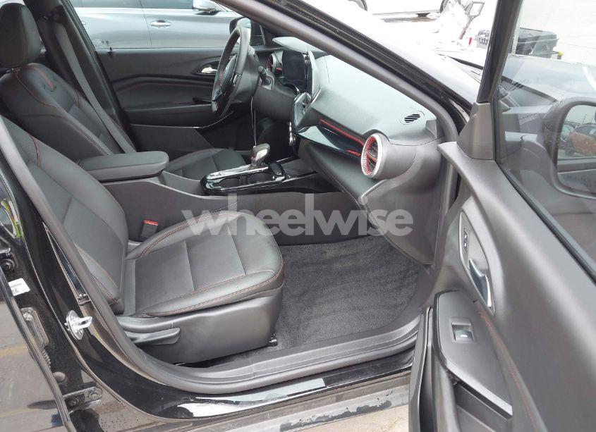 Photo 5 of 2025 Chevrolet Trax FWD 2RS (VIN KL77LJEP0SC034200)