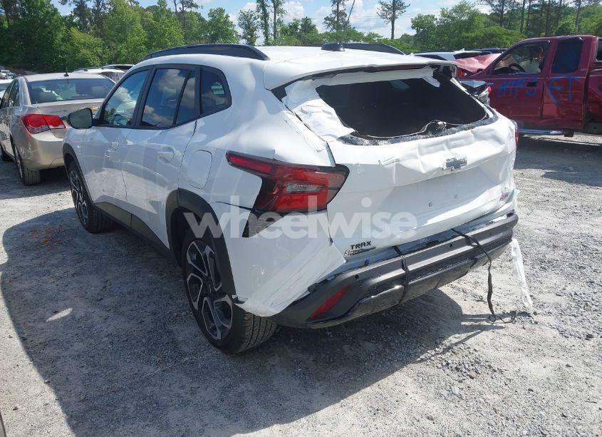 Photo 3 of 2025 Chevrolet Trax FWD 2RS (VIN KL77LJEP1SC165782)