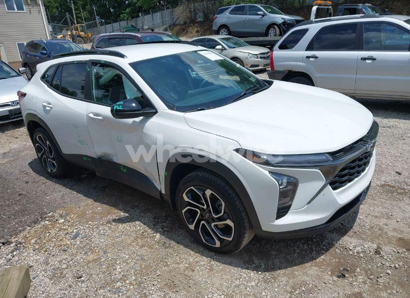 2025 Chevrolet Trax FWD 2RS (VIN KL77LJEP2SC000811) main photo