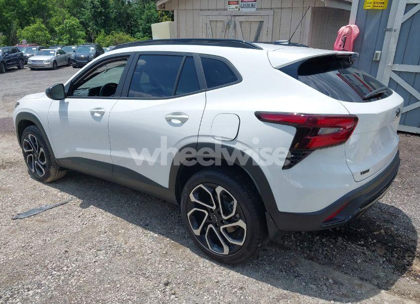 Photo 3 of 2025 Chevrolet Trax FWD 2RS (VIN KL77LJEP2SC000811)