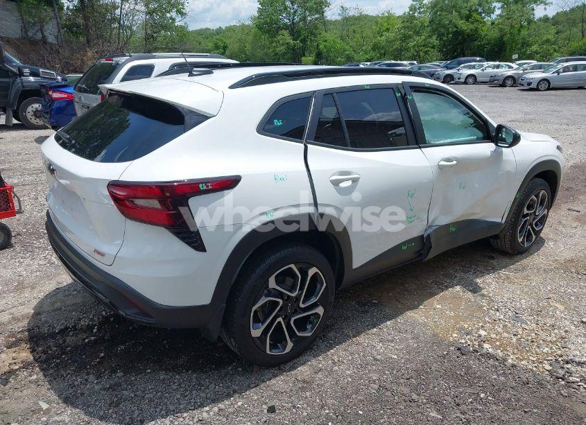 Photo 4 of 2025 Chevrolet Trax FWD 2RS (VIN KL77LJEP2SC000811)