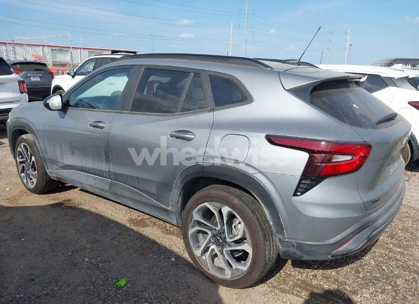 Photo 3 of 2025 Chevrolet Trax FWD 2RS (VIN KL77LJEP4SC118004)