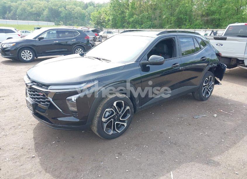 Photo 2 of 2025 Chevrolet Trax FWD 2RS (VIN KL77LJEP6SC219657)