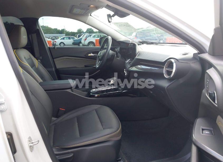 Photo 5 of 2024 Chevrolet Trax FWD ACTIV (VIN KL77LKE20RC087127)