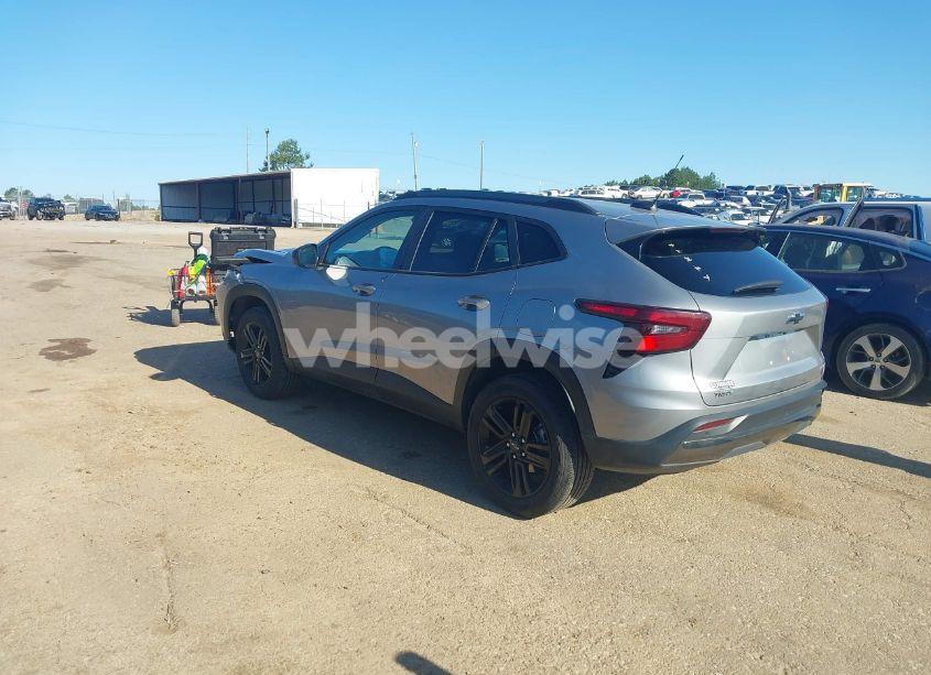 Photo 3 of 2024 Chevrolet Trax FWD ACTIV (VIN KL77LKE20RC161386)