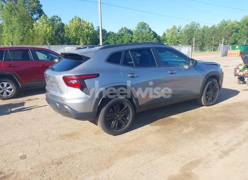 Photo 4 of 2024 Chevrolet Trax FWD ACTIV (VIN KL77LKE20RC161386)