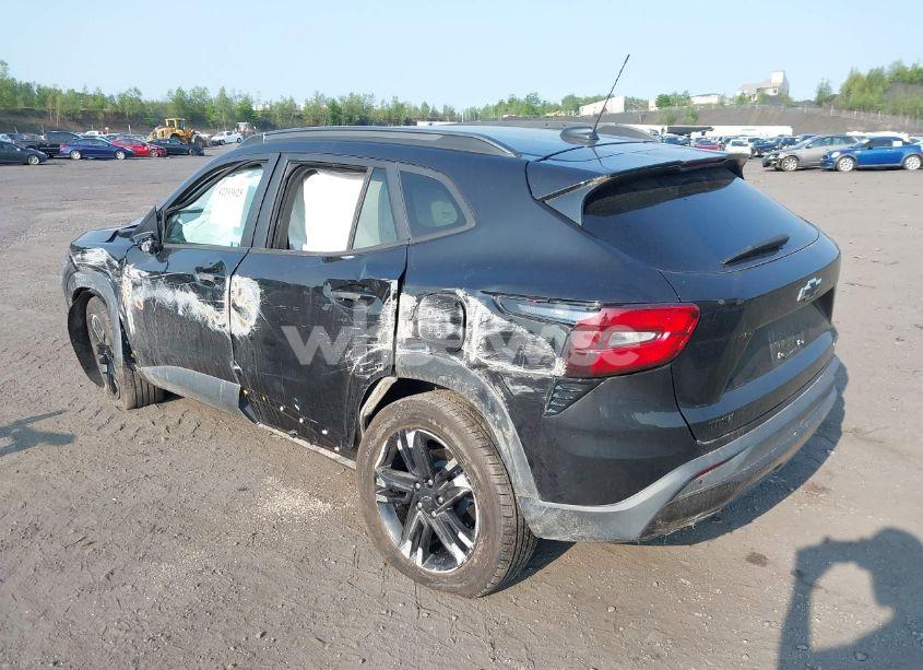 Photo 3 of 2024 Chevrolet Trax FWD ACTIV (VIN KL77LKE21RC207873)