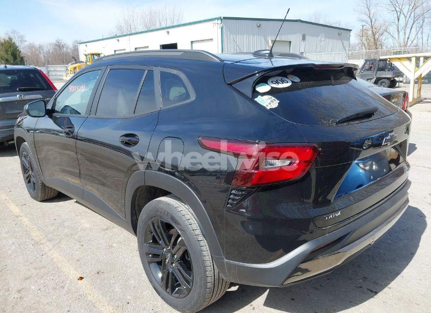 Photo 3 of 2024 Chevrolet Trax FWD ACTIV (VIN KL77LKE22RC106616)