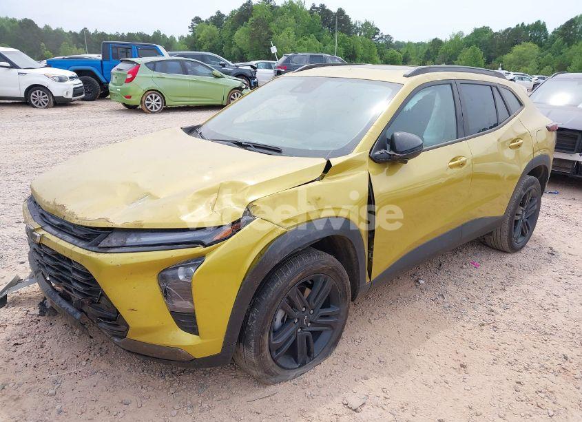 Photo 2 of 2024 Chevrolet Trax FWD ACTIV (VIN KL77LKE22RC192073)