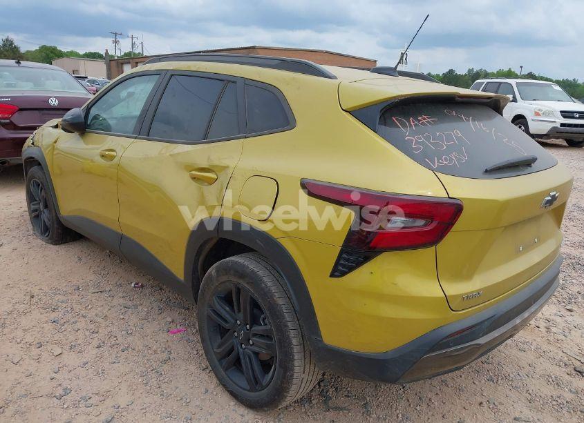 Photo 3 of 2024 Chevrolet Trax FWD ACTIV (VIN KL77LKE22RC192073)